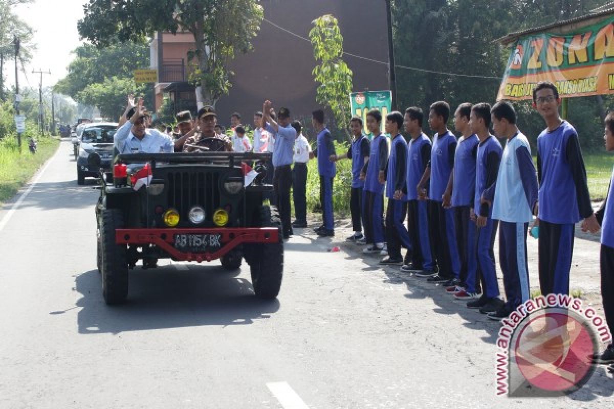 7.500 siswa gandeng tangan deklarasi antikekerasan 