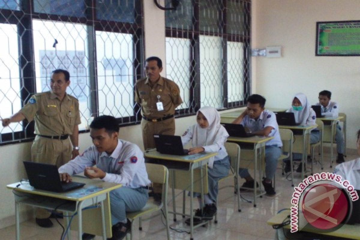 SMAN 1 Tanjung Terima Bantuan UNBK