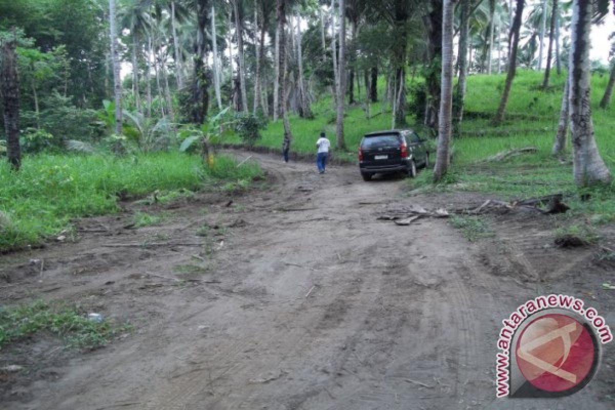 Pemkab Minahasa Tenggara Siapkan Puluhan Miliar Bangun Jalan Perkebunan 