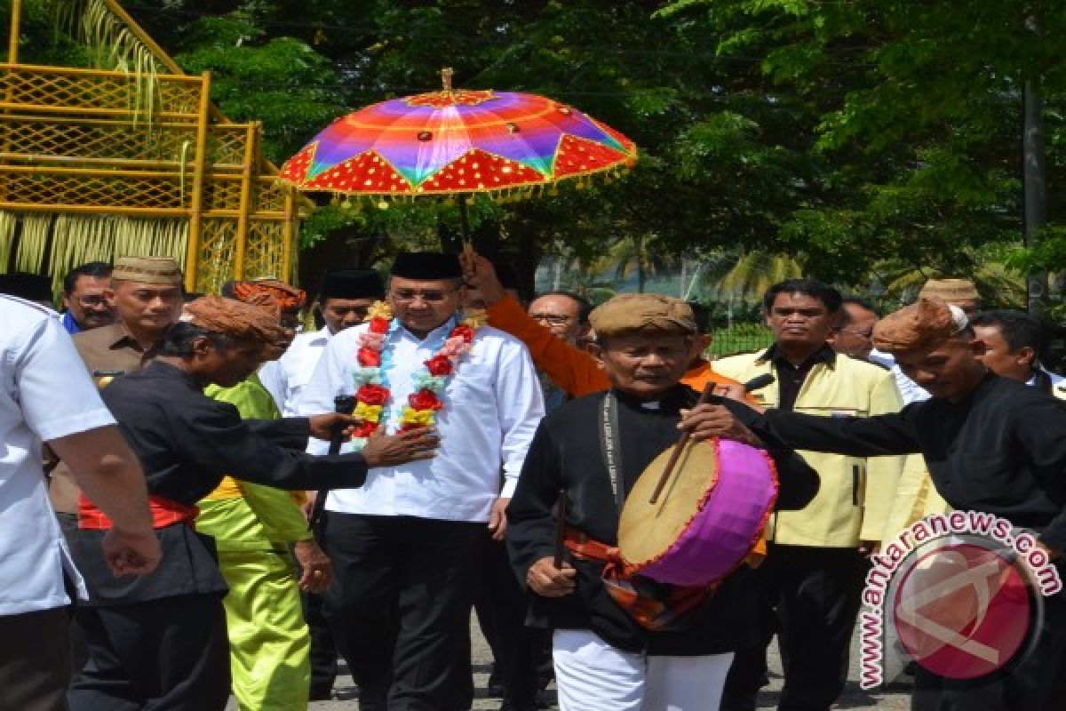 Menteri Desa-pdt Temui Perangkat Desa Di Gorontalo 