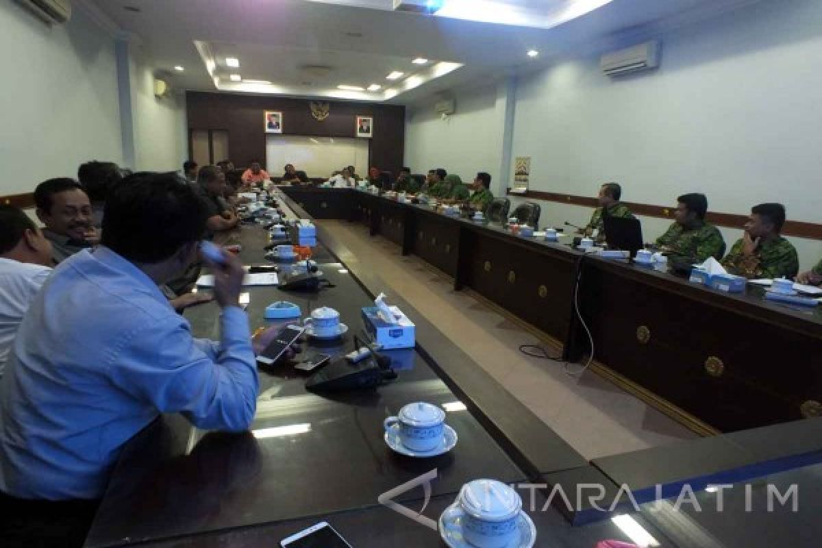 Rapat Evaluasi APBD 2017 Jember Kembali  Buntu