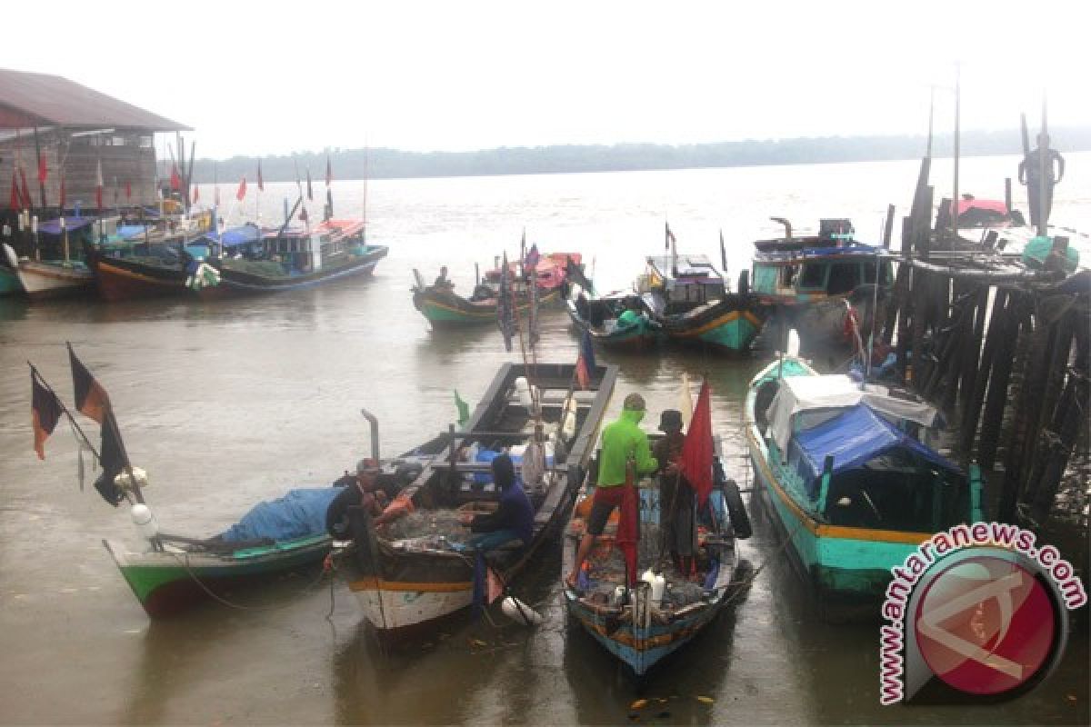 Pernikahan dini di perairan Sembilang cukup tinggi 