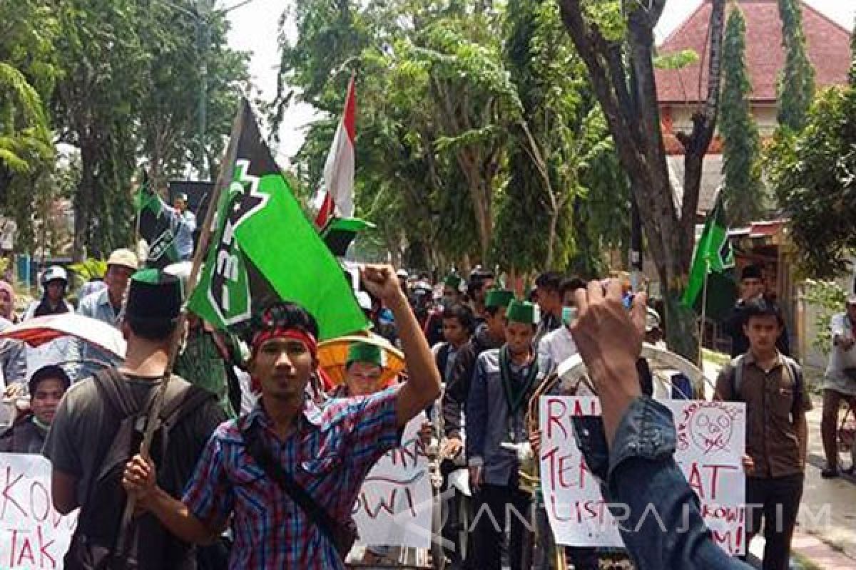 Kader HMI Pamekasan Terkena Pukulan Polisi Terancam Buta