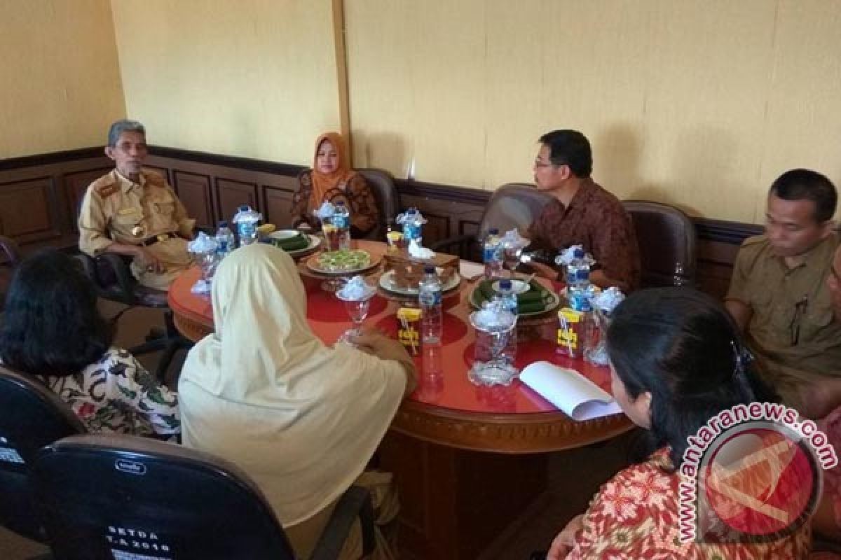 Tim Penilai Kabupaten Sehat Sulsel Kunjungi Sinjai