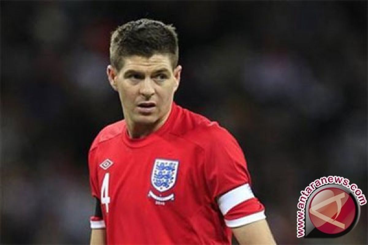 Pensiun Dari Sepakbola, Gerrard Akan Terima Penghargaan Dari Liverpool