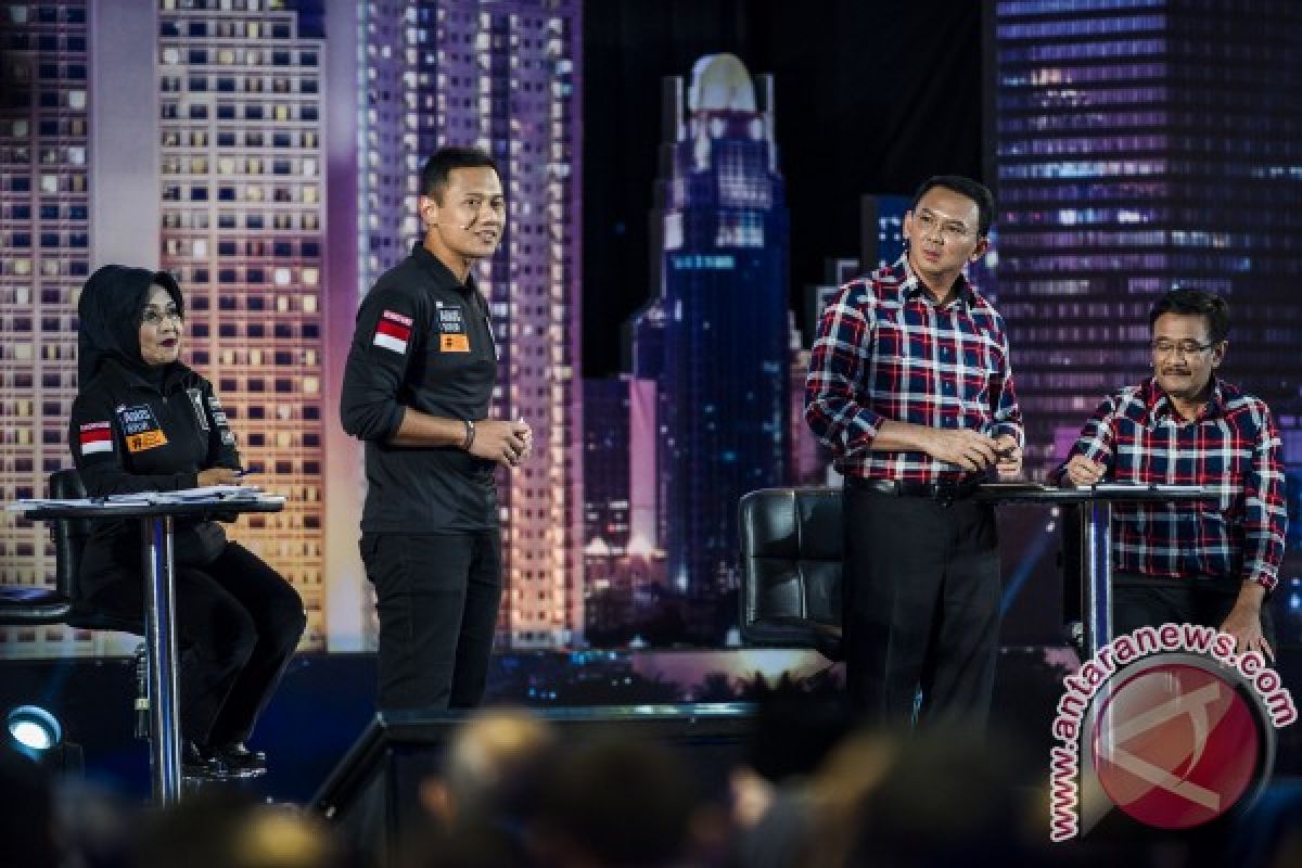 Ahok-Djarot siapkan data program untuk hadapi debat