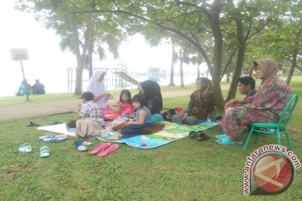 Danau Jakabaring Palembang jadi favorit rekreasi keluarga