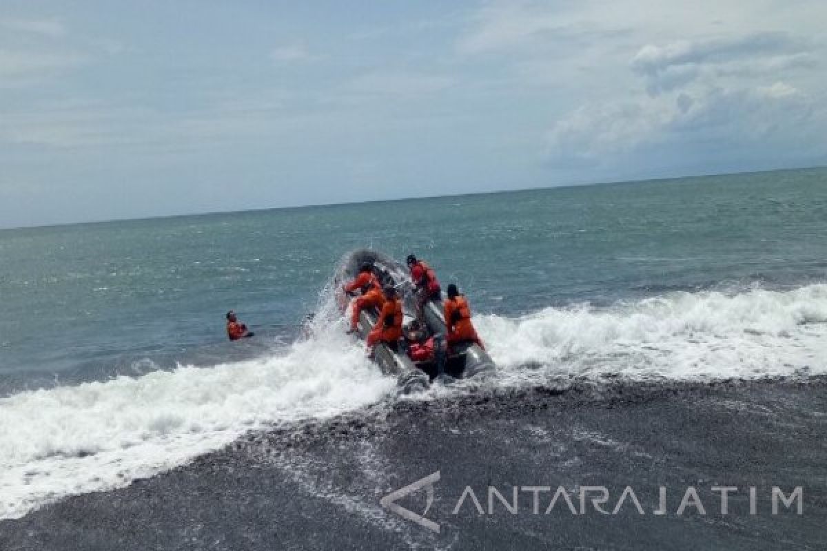 Tim SAR Belum Temukan Dua ABK Kapal Karam di Jember