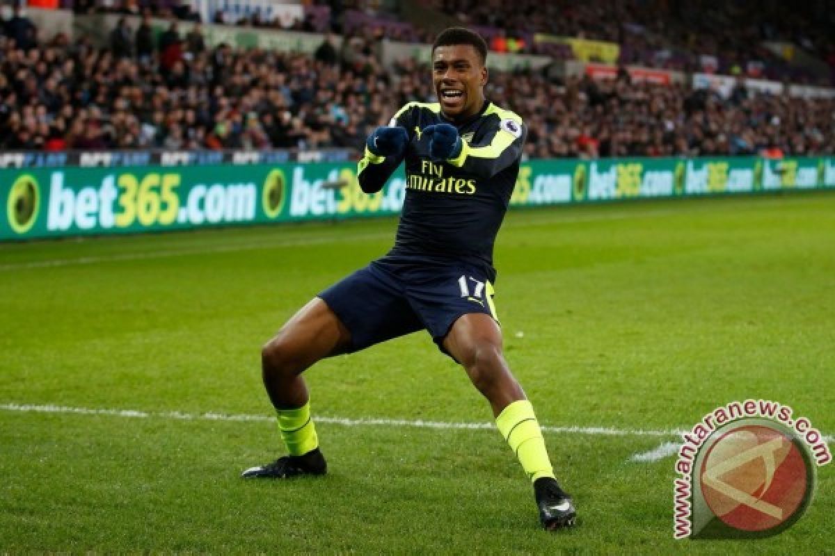 Arsenal Libas Swansea Empat Gol Tanpa Balas