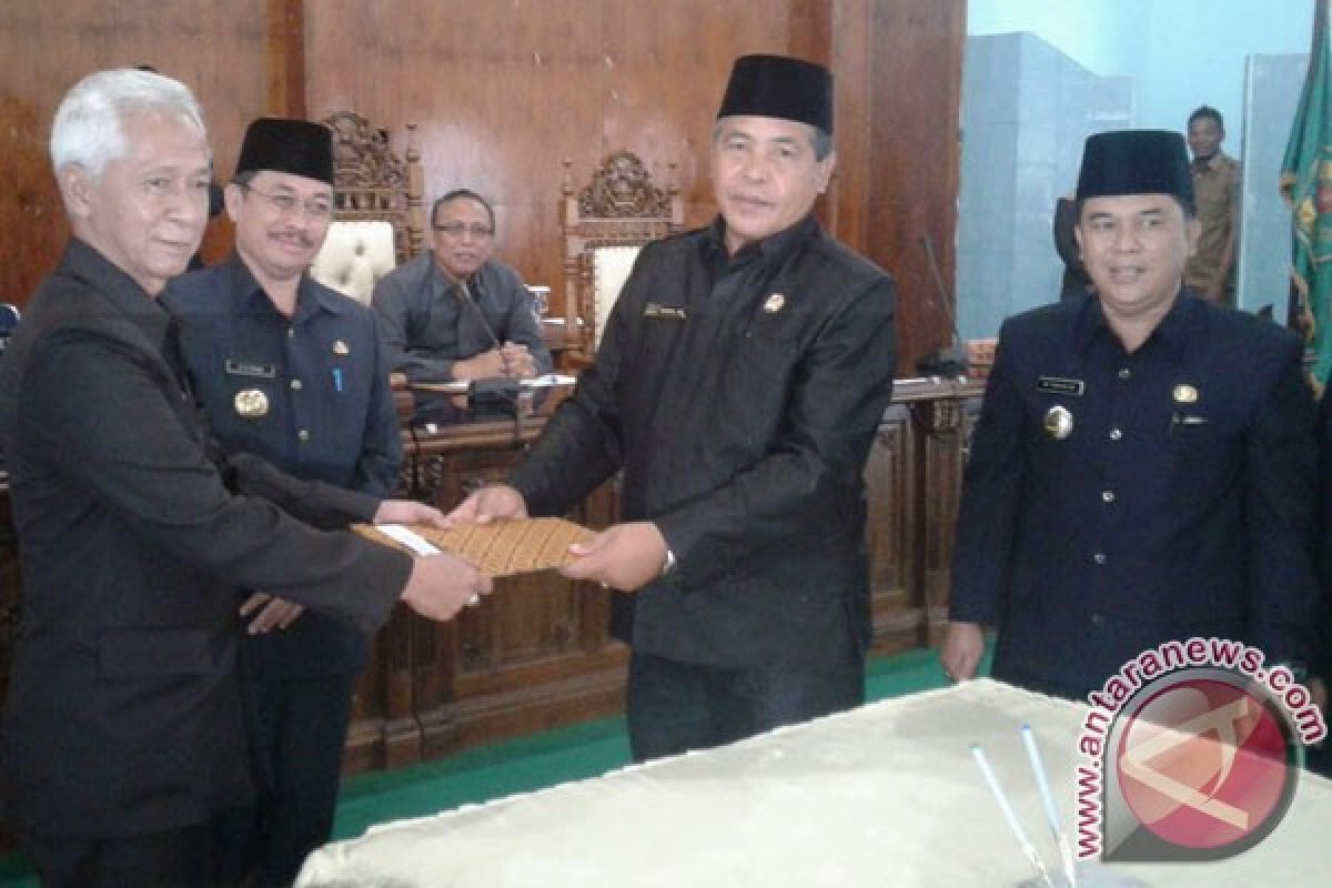 DPRD Rejang Lebong Umumkan Pemberhentian Ketua