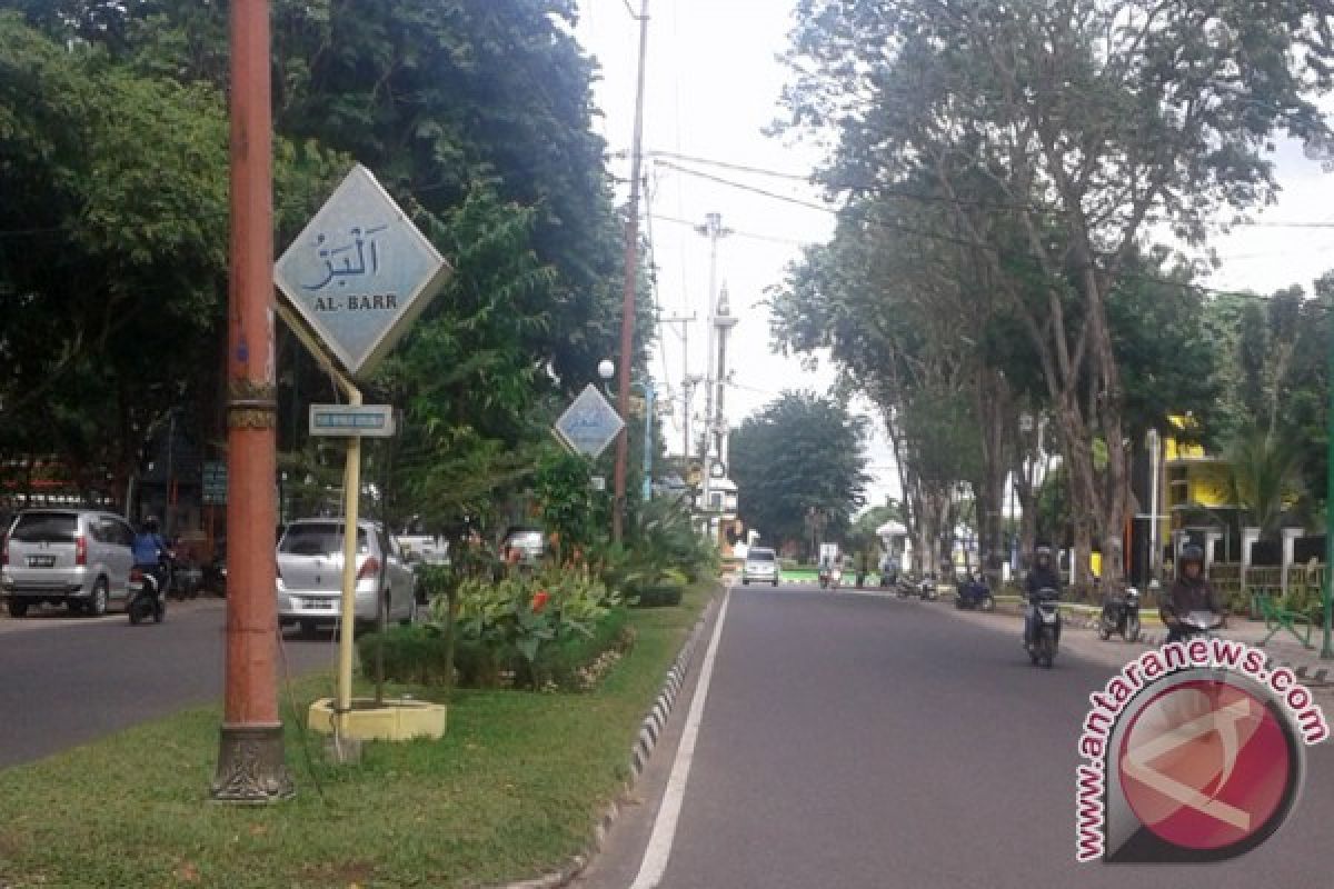 Menghafal Asmaul Husna sambil jalan di Jambi