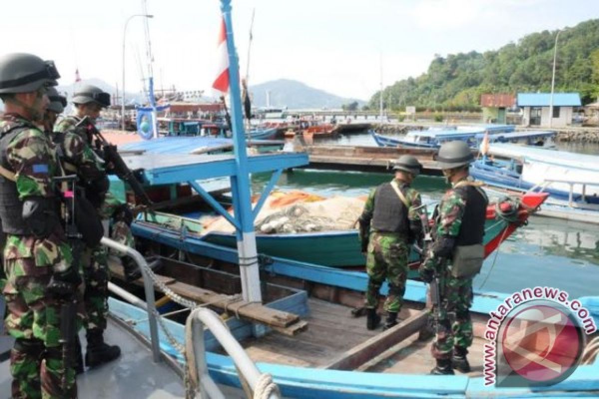 Lantamal Padang Lepaskan Satu Kapal Usai Ditangkap