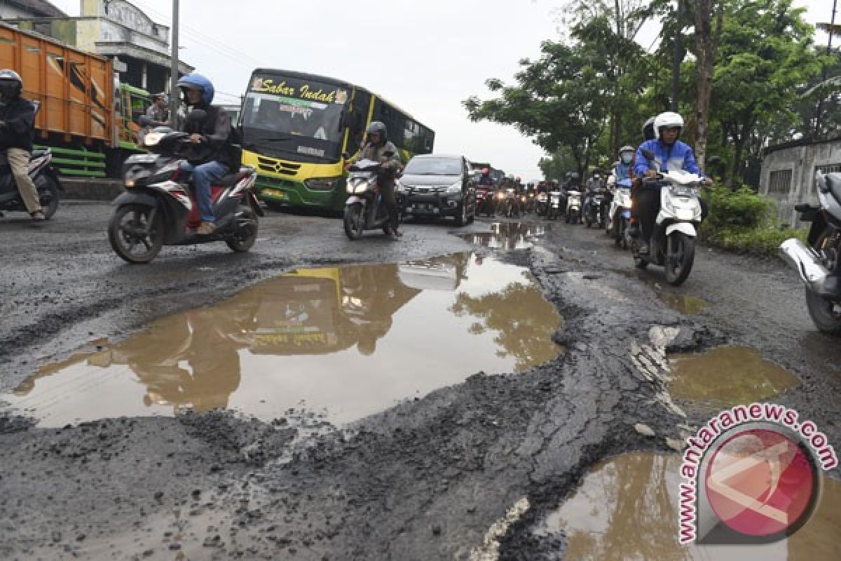 Pemkab Gunung Kidul diminta perbaiki akses jalan