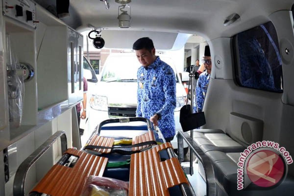 Bupati Gowa Serahkan Bantuan Ambulance Kemenkes