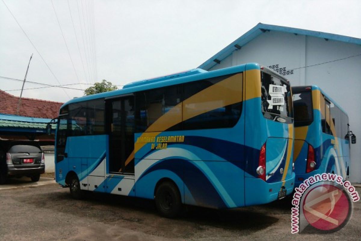 Jambi dapat bantuan lima bus transportasi umum 