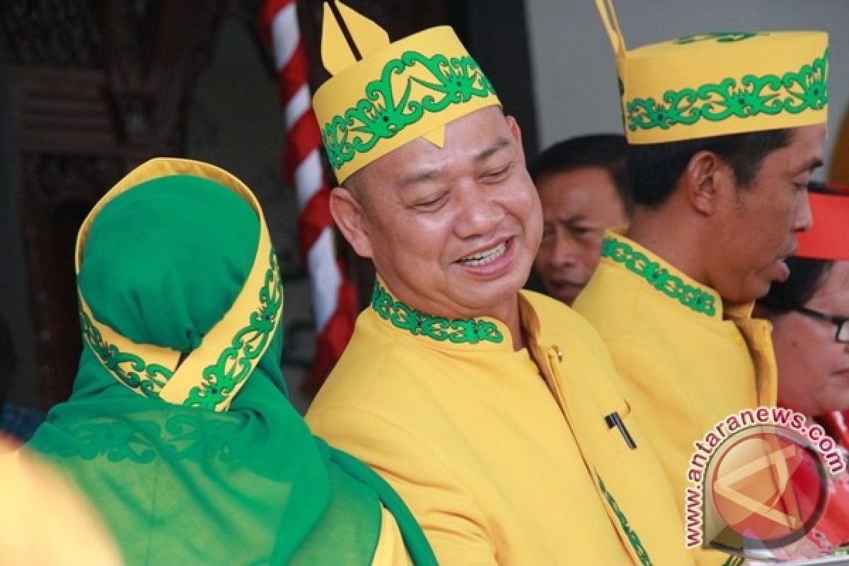 DPRD Janji Perjuangkan Hak-Hak Guru Di Palangka Raya