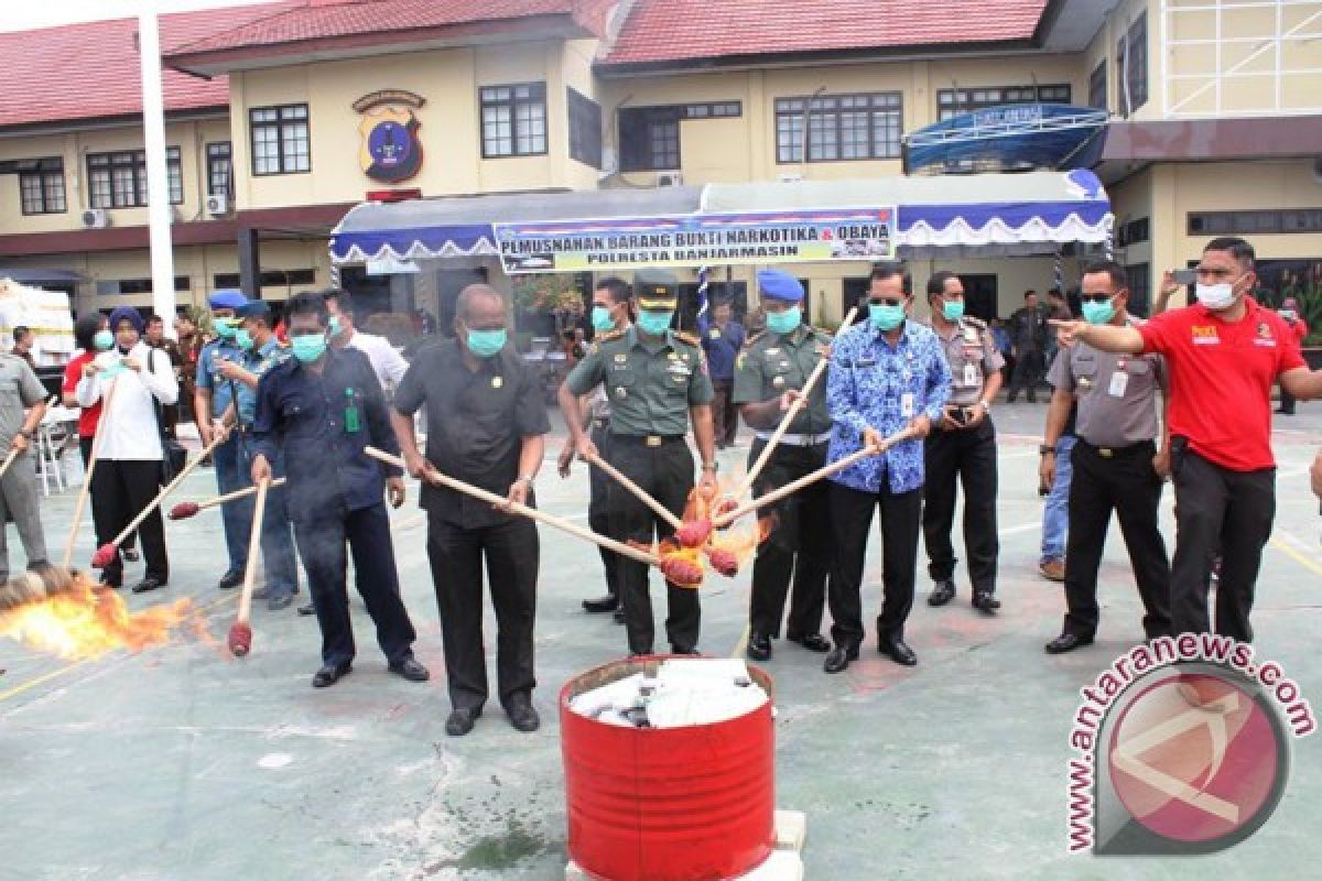 Banjarmasin Destroys One Million Zenith and Narcotic