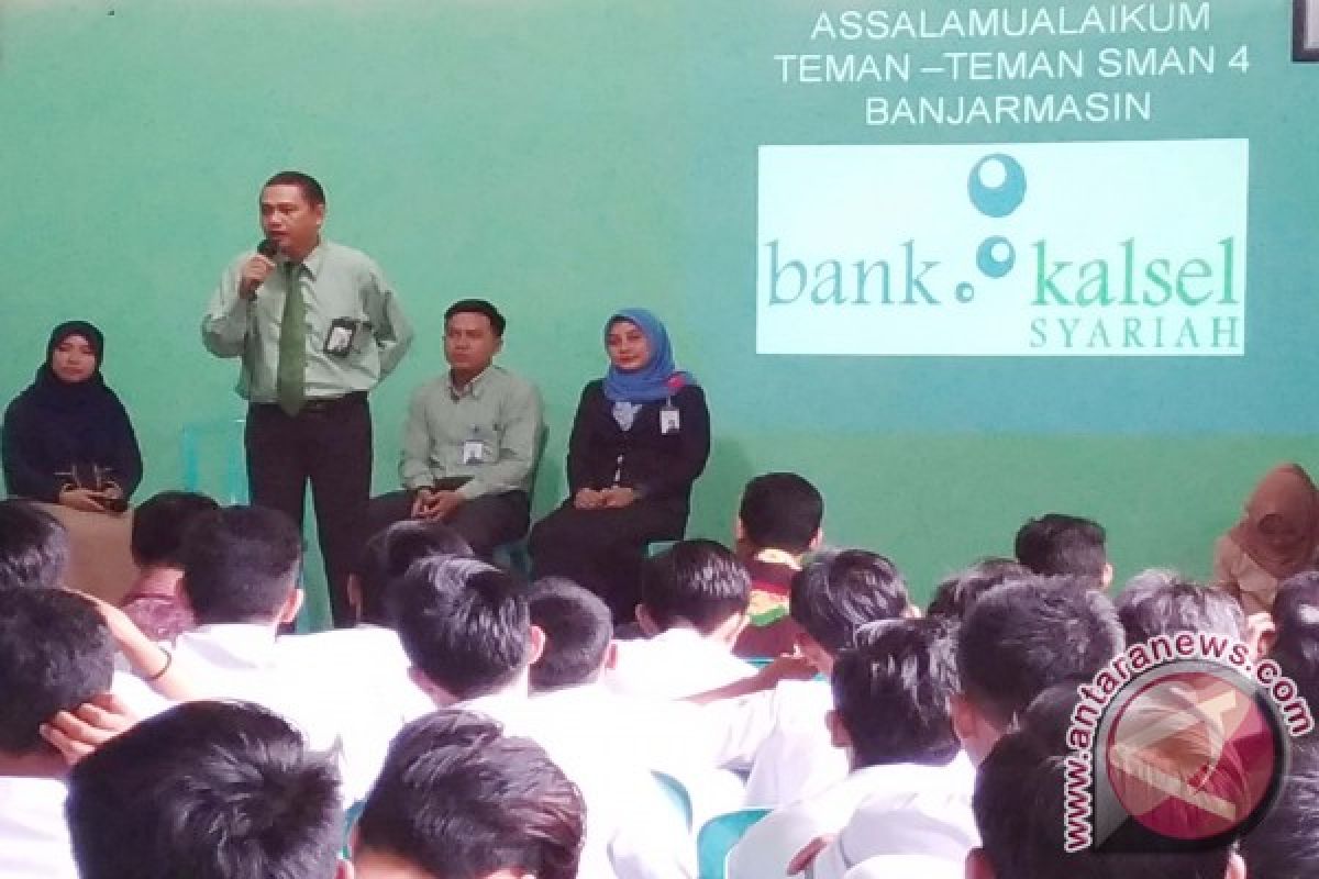 Berbagi Wawasan Perbankan Syariah Di Sekolah