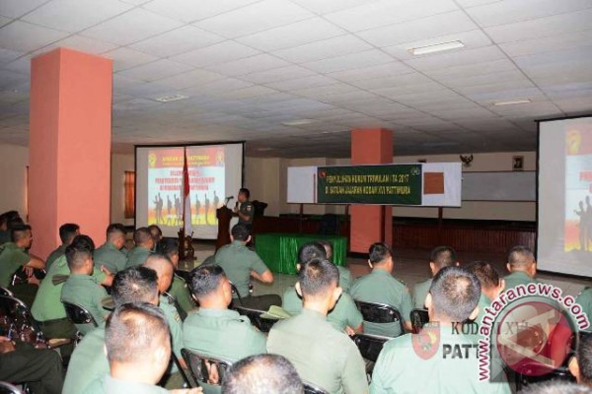 Prajurit, PNS Kodam Pattimura Terima Penyuluhan Hukum