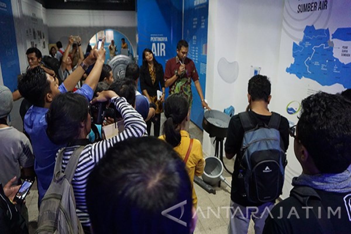 Ratusan Fotografer Abadikan Museum Rumah Air Surabaya