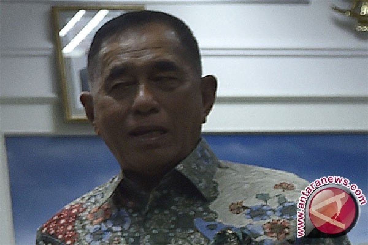 Menhan: Alutsista TNI gunakan produk dalam negeri