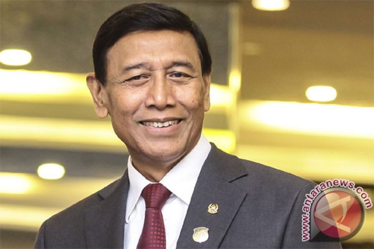 Indonesian Chief Security Minister asks regions to apply IT-based public services