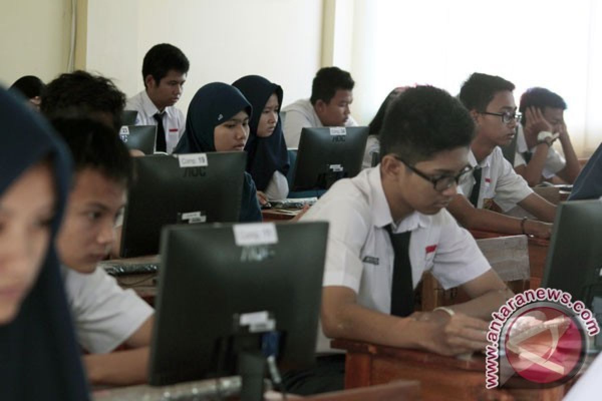 Sempat terganggu, UNBK SMP di Semarang kembali lancar