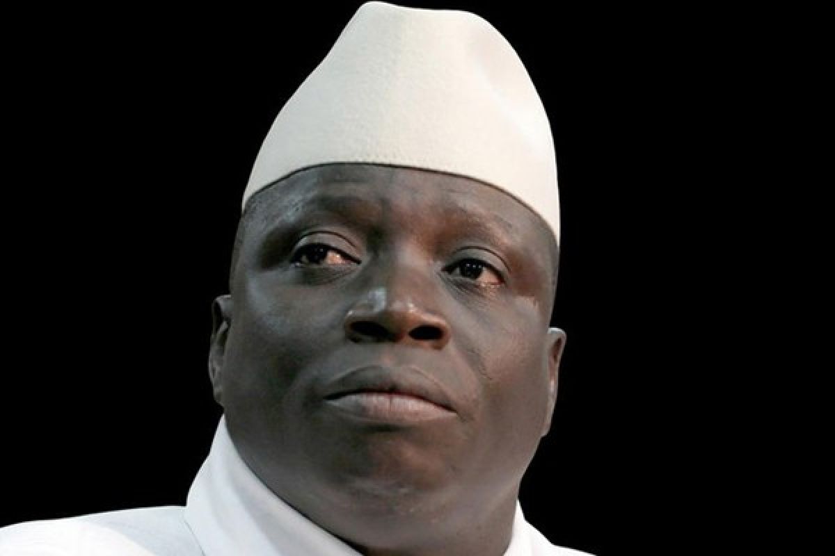 Presiden Gambia tetap menolak mundur
