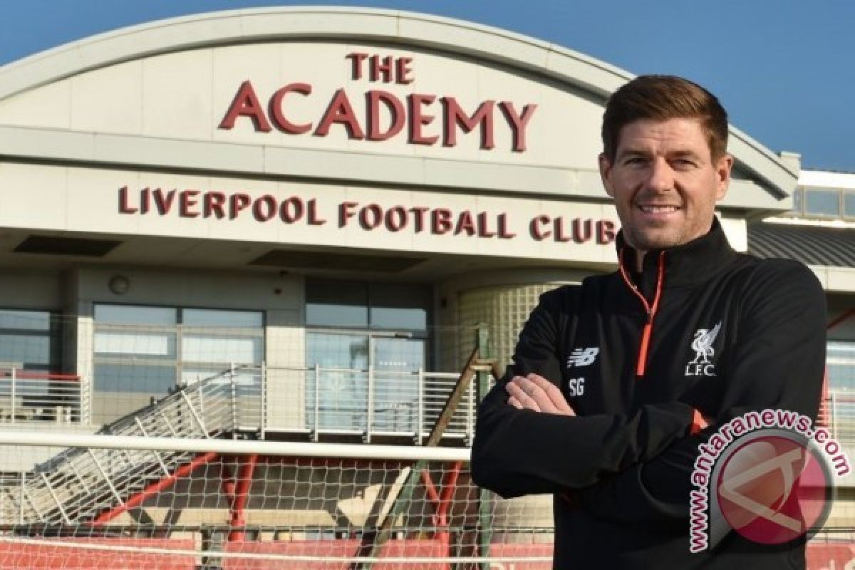 Gerrard Kembali ke Liverpool Sebagai Pelatih Akademi