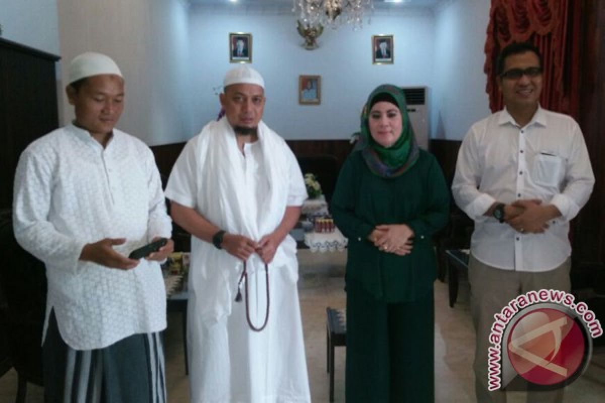 Ustadz Arifin Ajak Muslim Bombana Makmurkan Masjid