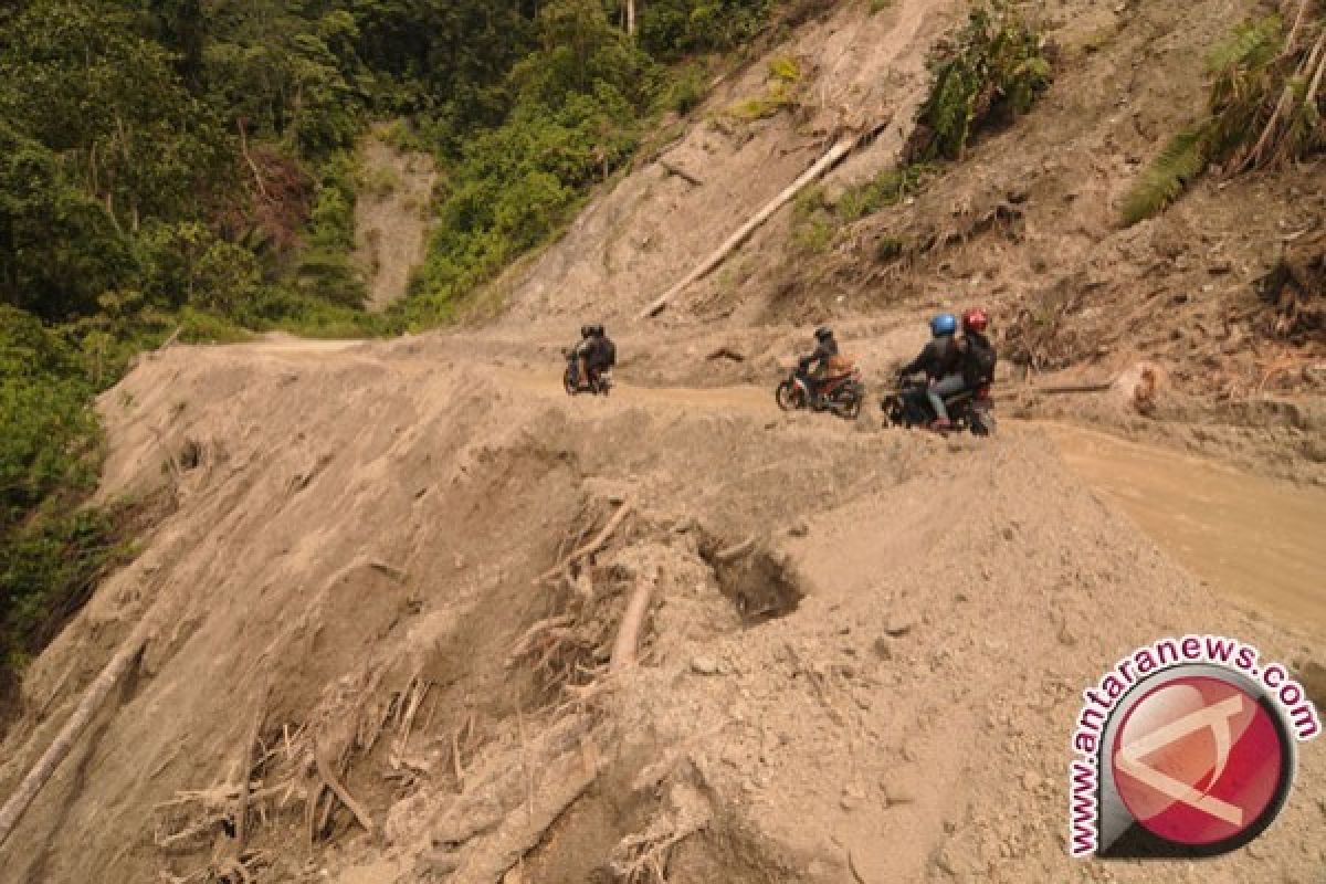 Pemkab Sigi Fokus Bangun Jalan Daerah Terpencil