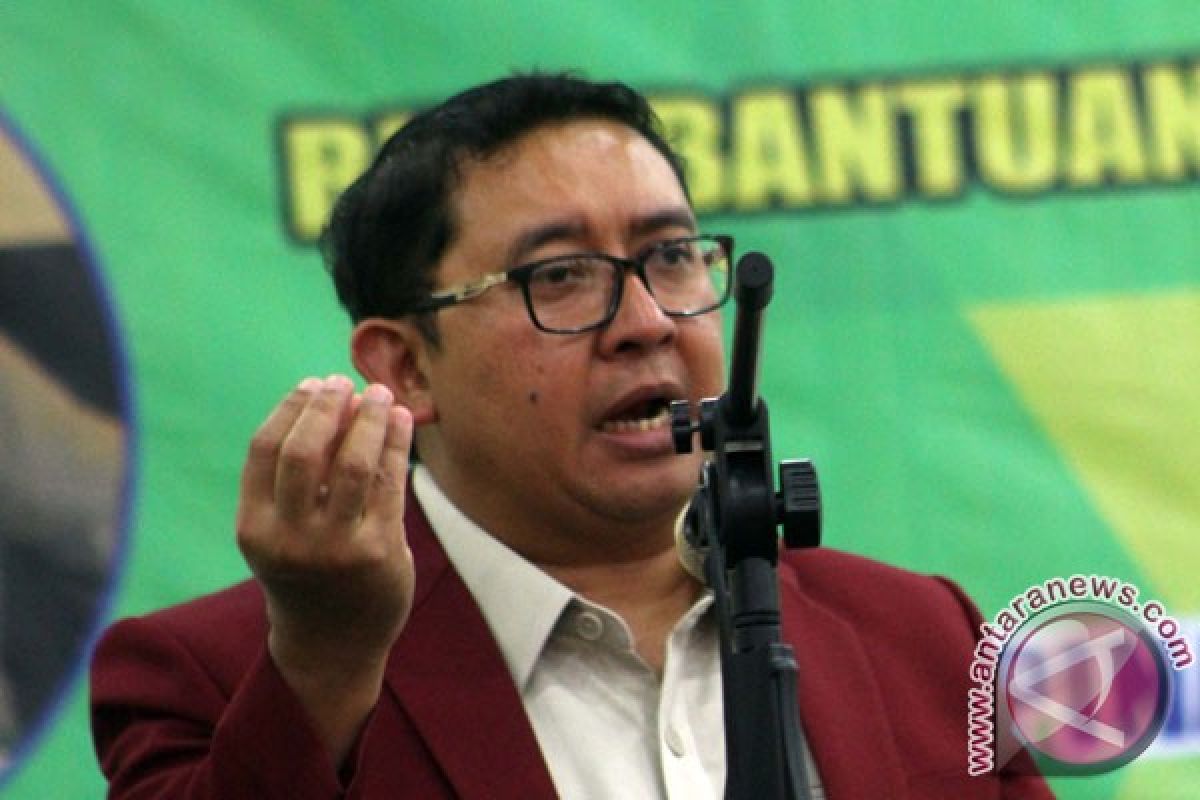 Fadli Zon minta pemerintah tinjau ulang pembubaran HTI