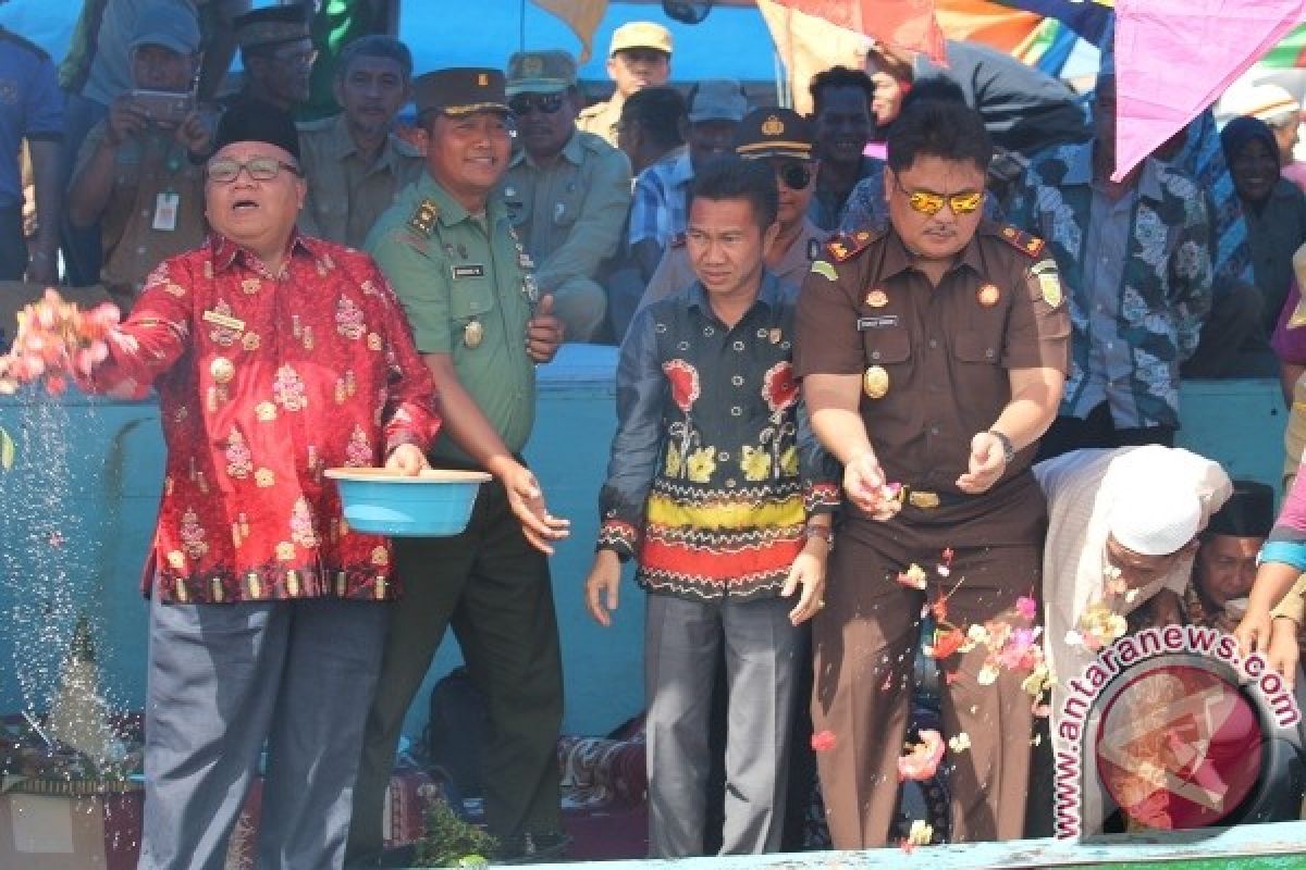 Syukuran Laut Kearifan Lokal Yang Perlu Dipertahankan, Kata Bupati Sukamara di Jelai