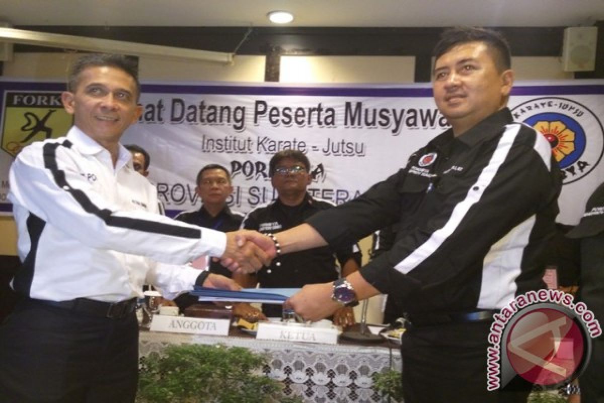 Nezar Djoeli Bertekad Bentuk Karateka Bermental Kesatria