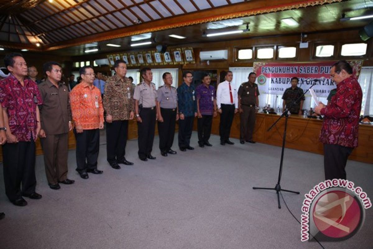 Bupati Gianyar Kukuhkan Satgas Saber Pungli