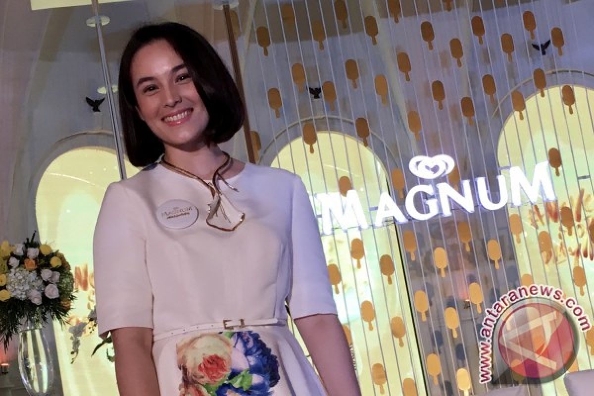 Chelsea Islan jadi brand ambassador es krim 