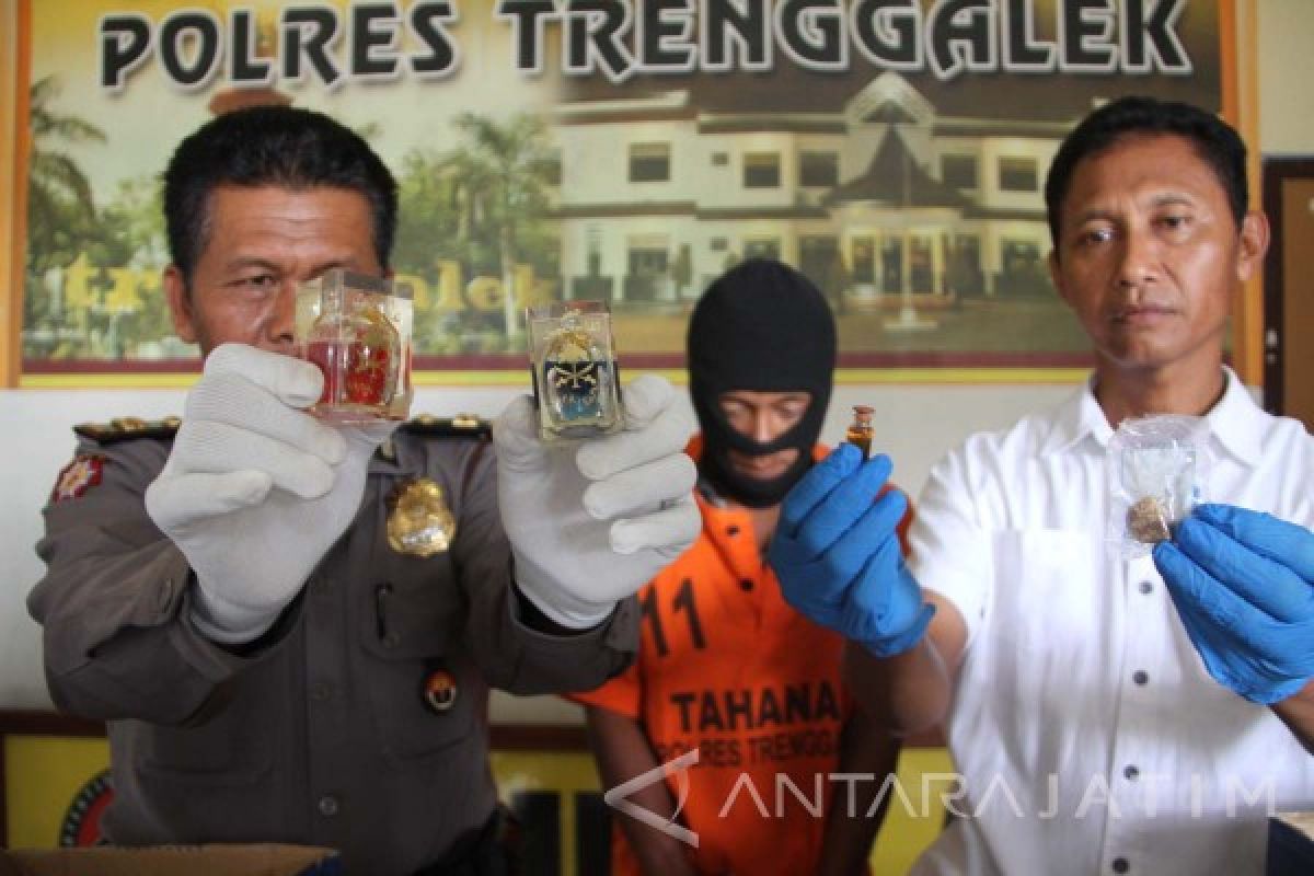 Polres Trenggalek Tangkap Penipu Penggandaan Uang