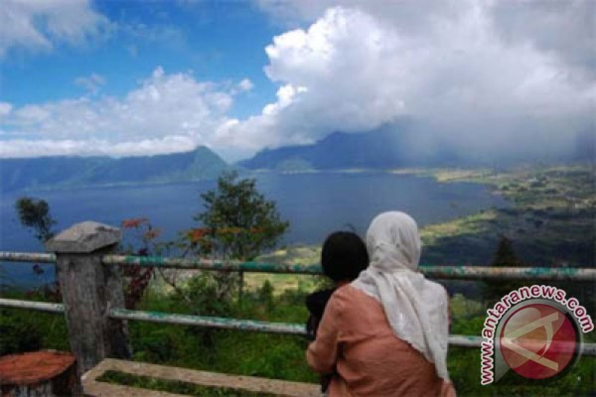 Lake Maninjau favorite tourist destination
