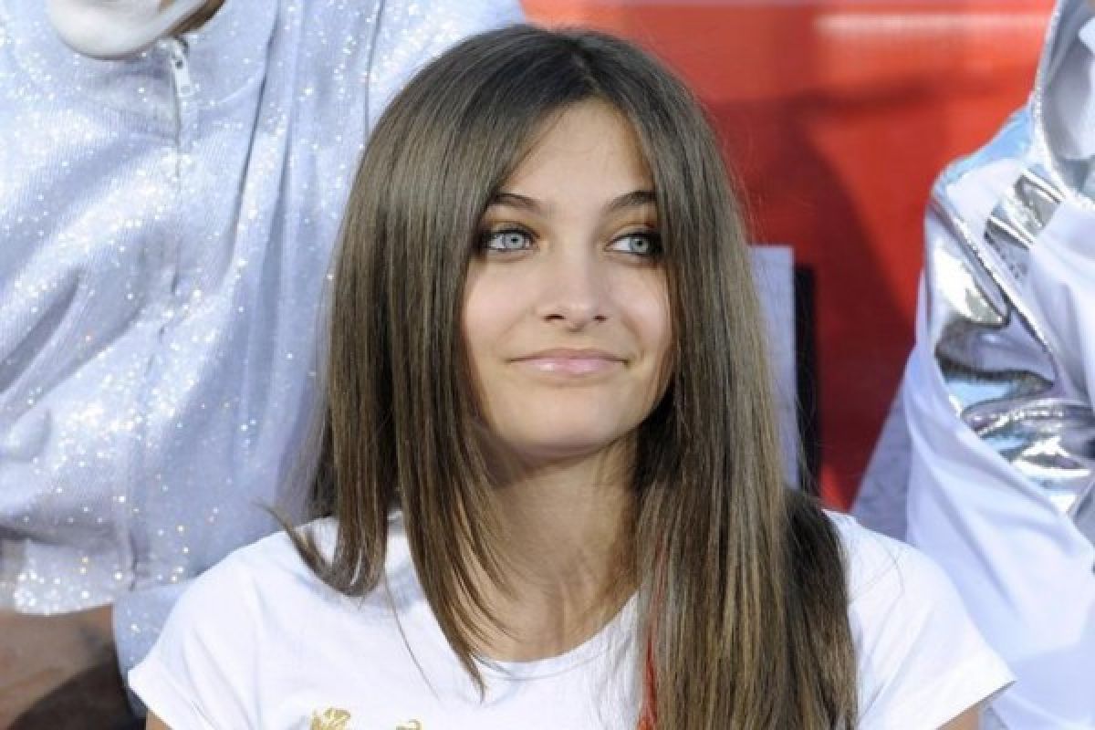 Paris Jackson tegaskan Michael Jackson adalah ayah kandungnya