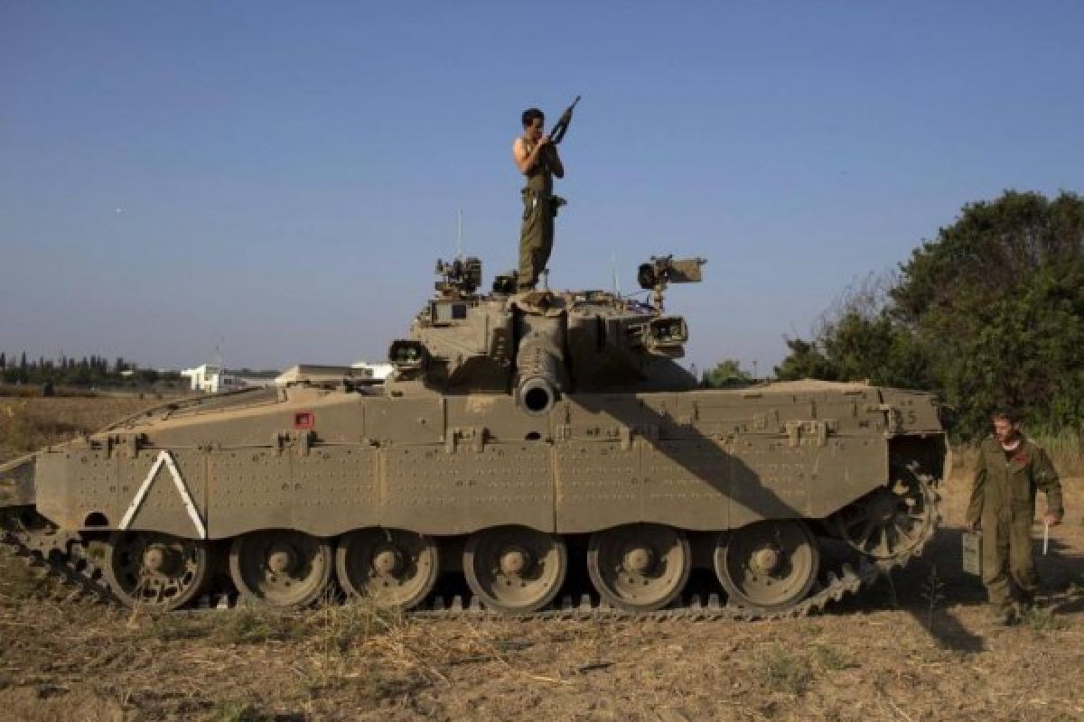 Tank militer Israel serang Jalur Gaza