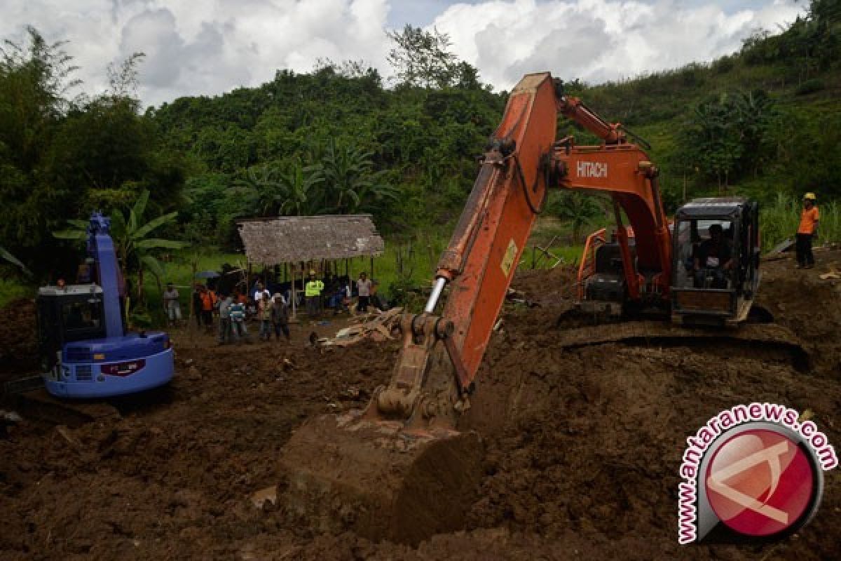 Puluhan kelurahan di Manado dilanda banjir-longsor