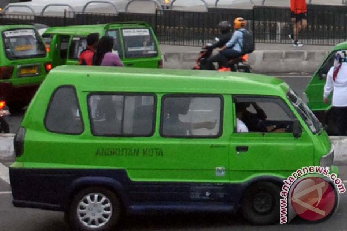 Angkot kota Bogor mogok beroperasi