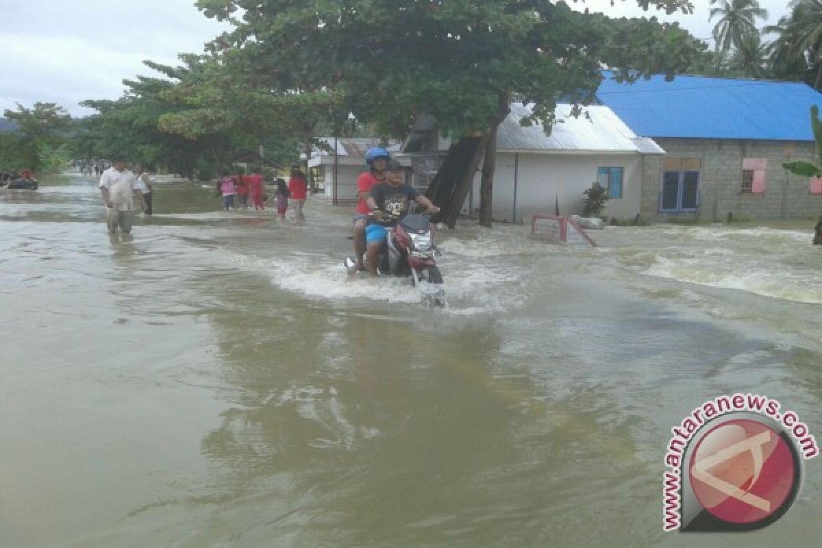 BPBD Kesulitan Salurkan Bantuan Korban Banjir Tolinggula