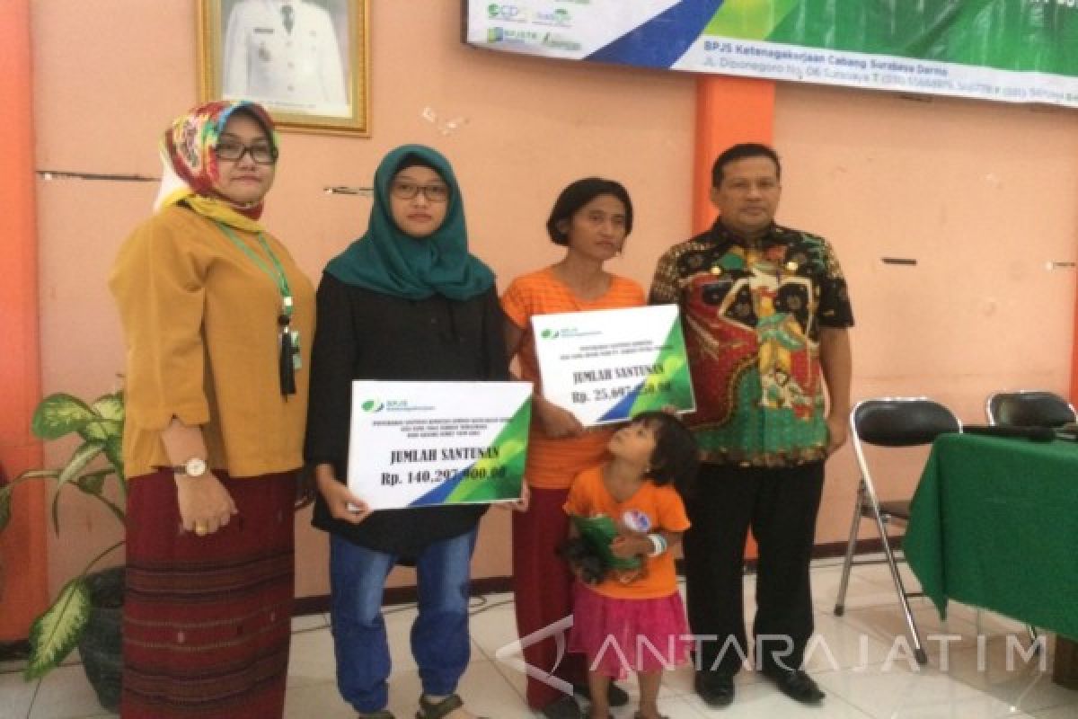 BPJS Cabang Surabaya Darmo Salurkan Klaim JKK