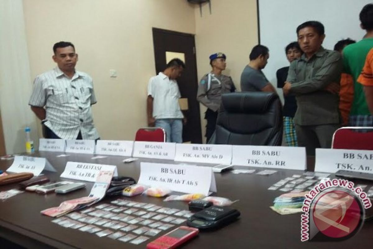 Polres amankan 12 tersangka pengedar narkoba