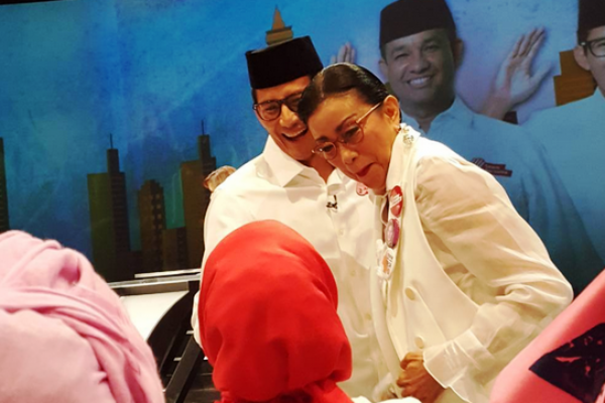 Ini doa khusus ibunda Sandiaga jelang Debat Pilkada kedua