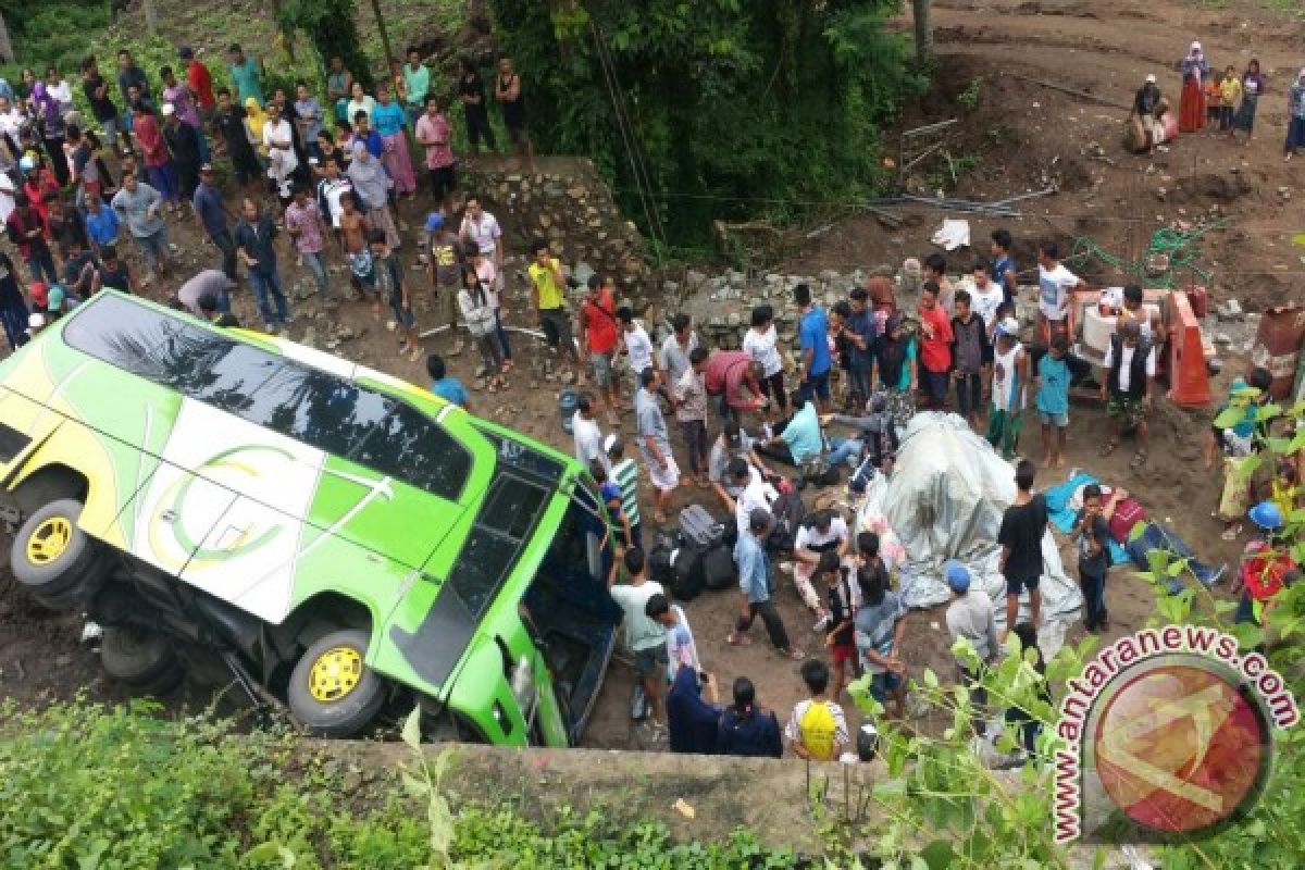 Dua Wisatawan Asal Cirebon Tewas Kecelakaan di Lombok