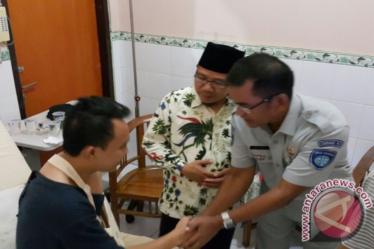 Jasa Raharja NTB Berikan Santunan Wisatawan Cirebon Kecelakaan 