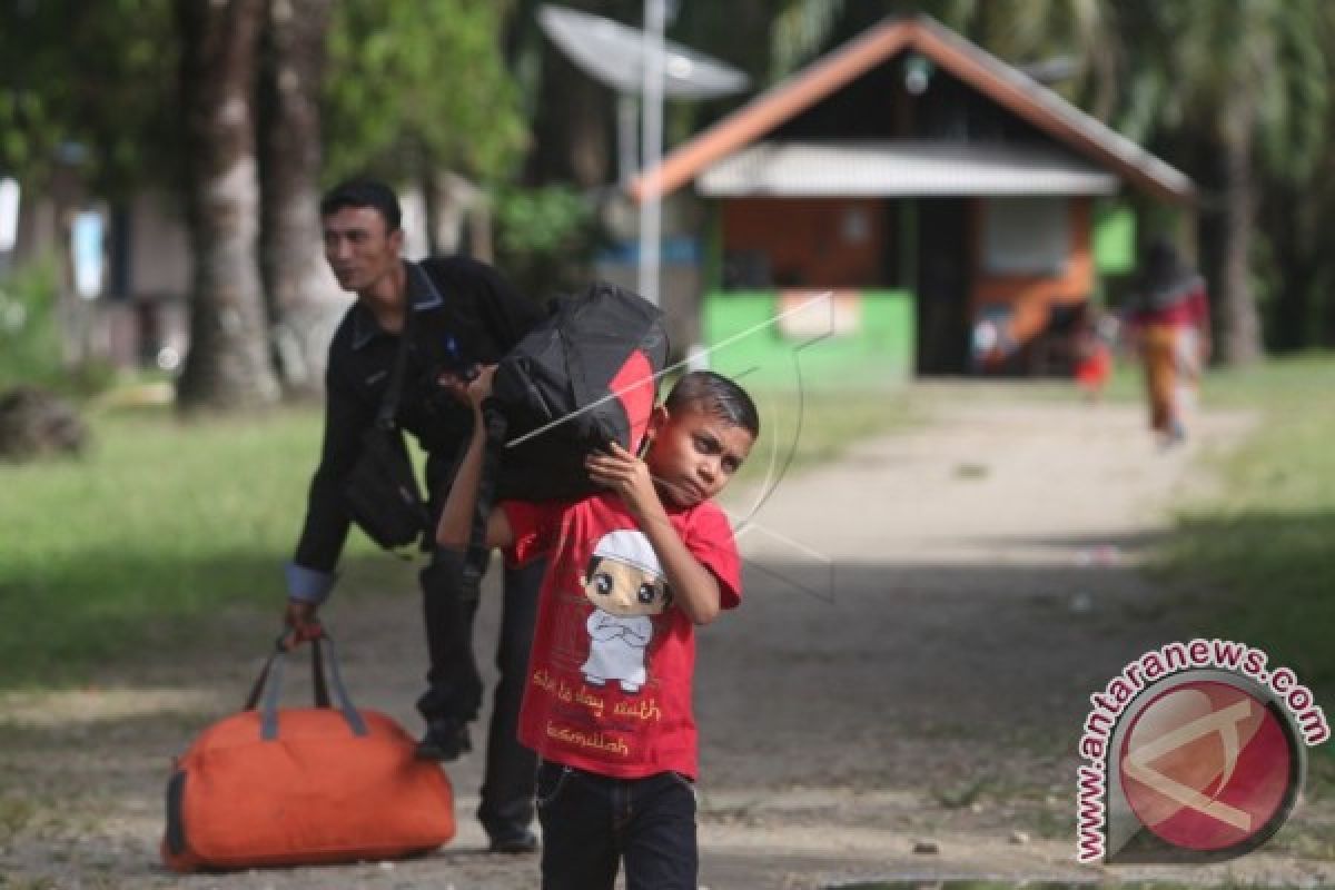 Perahu Bocor, 1.000 Manusia Perahu Diselamatkan Di Laut Tengah