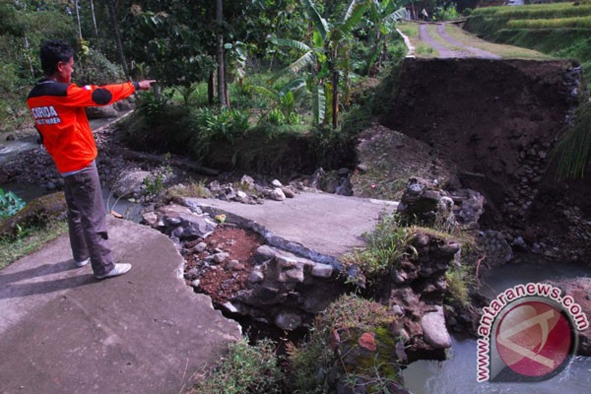 Jalan Bedah Menoreh baru selesai sepanjang 41 km dari total 63 km